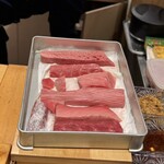 すしやのたい悟 - 仕込み　マグロ