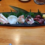 海鮮居酒屋 酒組 - 刺し盛5種2人前(2816円)