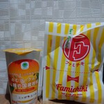 ファミリーマート - ドリンク写真:のむヨーグルト4種の国産柑橘&ファミチキ