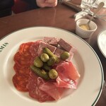 ブラッスリーオザミ丸の内 - アラカルトから生ハム盛り