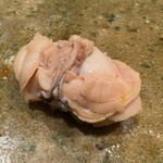 神田錦町 鮨たか晴 - 煮蛤（鹿島） ※ 柔らかな食感で臭みを感じない仕事が光る