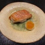 神田錦町 鮨たか晴 - キンキ（北海道） ※ この上なくジューシーな焼魚！