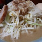ラーメン 盛太郎 - ヤサイはいじらなかったので普通に....