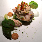 エクアトゥール - ハマグリのポシェ、マイクロオゼイユとアスパラのサラダ