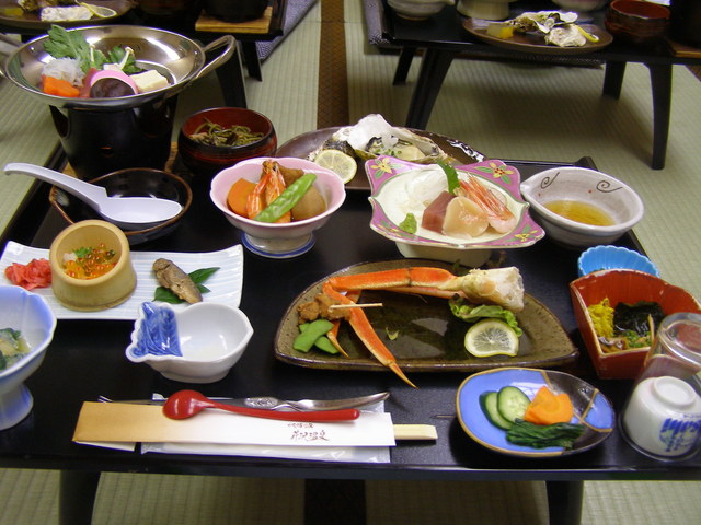 ここ（芹沢温泉） - 鏡石（食堂）の写真