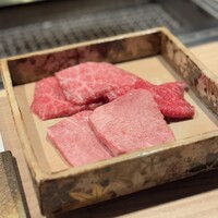 八面六秘 - 本日本日の塩焼き（和牛上タン塩 ・カメノコ・トモサンカク）の塩焼き