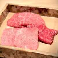 八面六秘 - 本日の塩焼き（和牛上タン塩 ・カメノコ・トモサンカク）