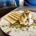LUCE - ドライイチヂクとクリームチーズ（税込み５５０円）