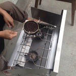 南町テラス - 手網焙煎機による焙煎