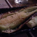 ワイン食堂 イナセヤ キッチン - ヤングコーンの炭焼き～チーズかかっています