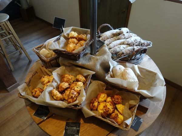 移転 ぶももベーカリー 馬出九大病院前 パン 食べログ