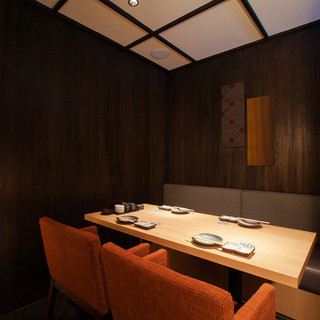 個室6室。大人のお集まりに