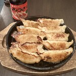 本格水炊きと博多もつ鍋 地鶏と九州料理 居酒屋 鳥邸 - 