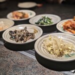 韓灯 - ナムル、キムチ