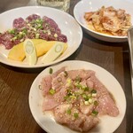 肉盛ホルモン - 
