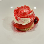 La Vallee d'Or - フランボワーズのソルベ
      バニラクリーム