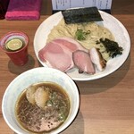 ジャパニーズ ラーメン 五感 - 限定、地鶏煮干し出汁の醤油つけめん