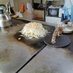 藤川商店 - 2014.6.11  肉玉そば調理中その1