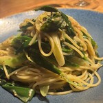 fudo - 蟹と蟹味噌と九条葱，実山椒のパスタ