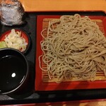 瀬谷そば - もりそば550円、大盛り150円、シャケおにぎり100円