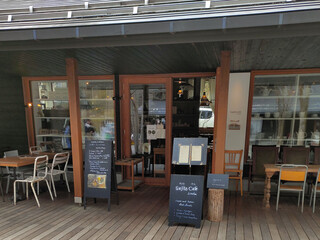 Sajilo Cafe Linden - ネパールカレーとスパイスやハーブを使った料理とデザートのあるカフェ。 『Sajilo Cafe Linden』