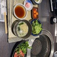 牛刺しと焼肉 仔虎 クリスロード店 - 