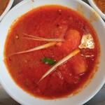 INDUS - 新鮮なトマトとエビのカレー