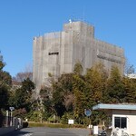 レストラン ヴァロリス - 大日本印刷の先にはたぶん解体中のホテル　デルプラド