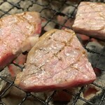 炭火焼 ホルモン ぱらん - 