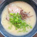 らーめん屋 たつし - ら〜めん（豚骨）650円！