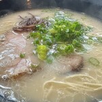 らーめん屋 たつし - ら〜めん（豚骨）650円！