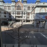 ル シミキ - この建物の向かいです（本願寺神戸別院）