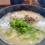 らーめん屋 たつし - ら〜めん（豚骨）650円！