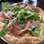 ピッツェリア　オオサキ - プロシュートエルッコラ