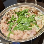 本格水炊きと博多もつ鍋 地鶏と九州料理 居酒屋 鳥邸 - 