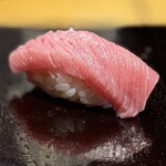 鮨 三心 - 中トロ