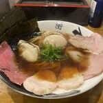 広島牡蠣と和牛ラーメン 衝青天 - 