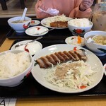 蘇哥清湯腩 - パリパリ皮つき豚バラ肉のロースト定食1260円