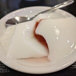 蘇哥清湯腩 - パリパリ皮つき豚バラ肉のロースト定食1260円