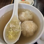 蘇哥清湯腩 - パリパリ皮つき豚バラ肉のロースト定食1260円