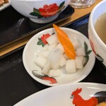 蘇哥清湯腩 - パリパリ皮つき豚バラ肉のロースト定食1260円