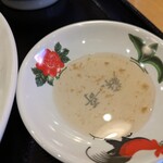 蘇哥清湯腩 - パリパリ皮つき豚バラ肉のロースト定食1260円