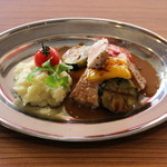 MEAT HOUSE YOKOHAMA MarS - マグロのレアステーキ