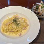 パスタ屋一丁目 - 料理写真:カルボナーラ ＋ サラダセット