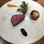 T.N - サルサベルデソースと胡椒で食べると絶品であったお肉。炭の香りが微かにあり良い。