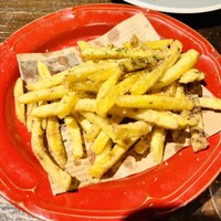 デ サリータ 渋谷 - トリュフのポテトフライ