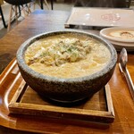 Cafe ジビエ工業 - 絶品熱々蝦夷鹿ボロネーゼの溶岩パスタ（1,780円）
