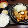 肉屋食堂 たけうち 蕨店