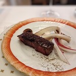 ペレグリーノ - 北海道 美瑛 矢澤牛フィレ肉 × 伊ヴェネト ラディッキオ タルディーボ
      