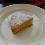 アプランティ - 焼きたてアーモンドケーキ